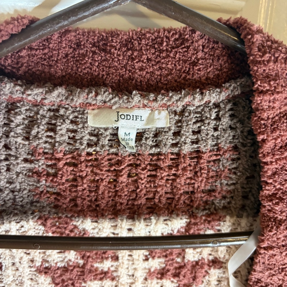 Cardigan - Picture 2 of 3